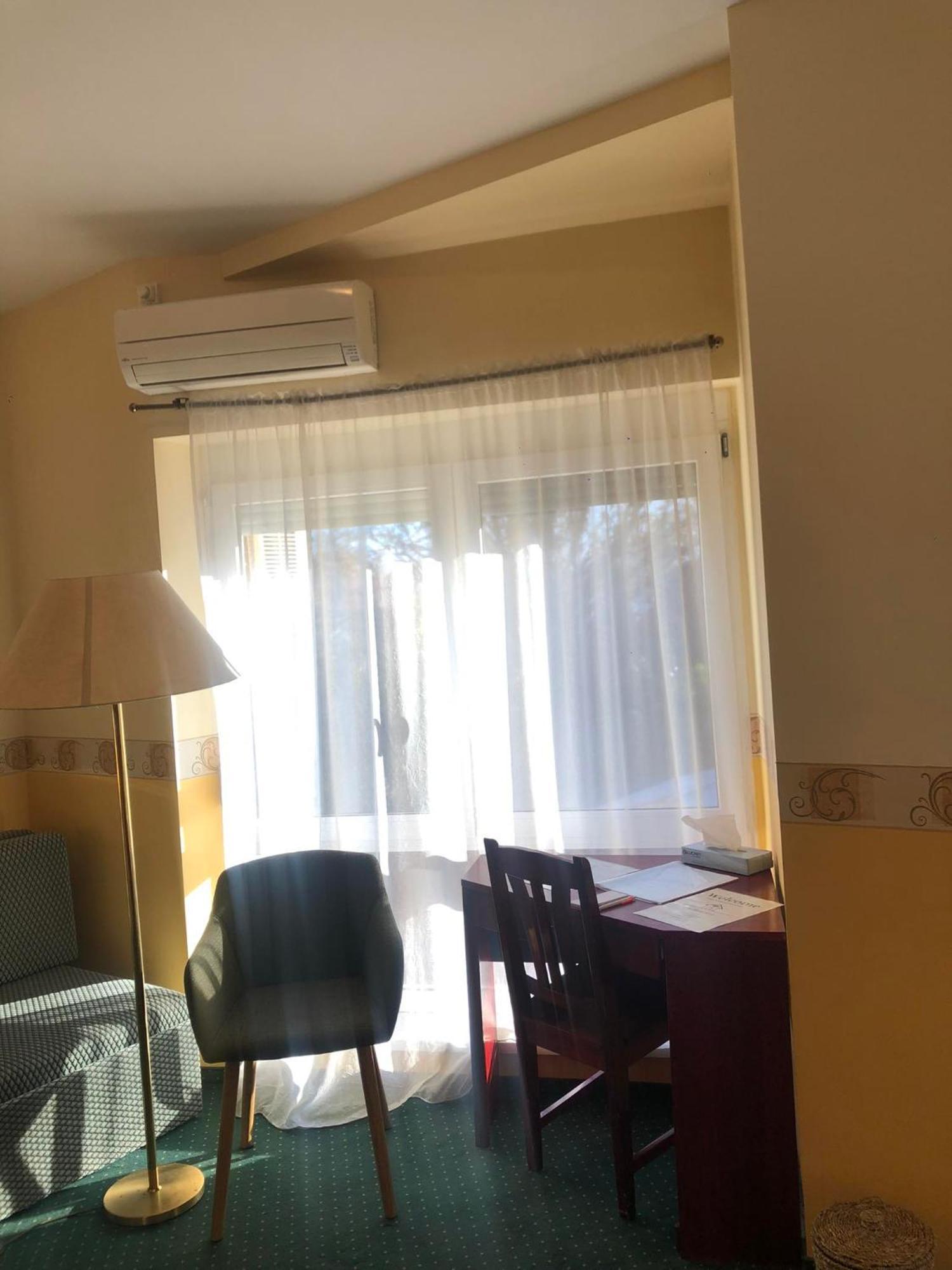 Kenguru Panzio Hotel Hódmezővásárhely Exterior foto